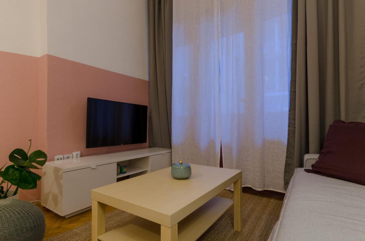 Ferienwohnung Studio Next To Kiraly Street Kd11 Budapest Exterior foto